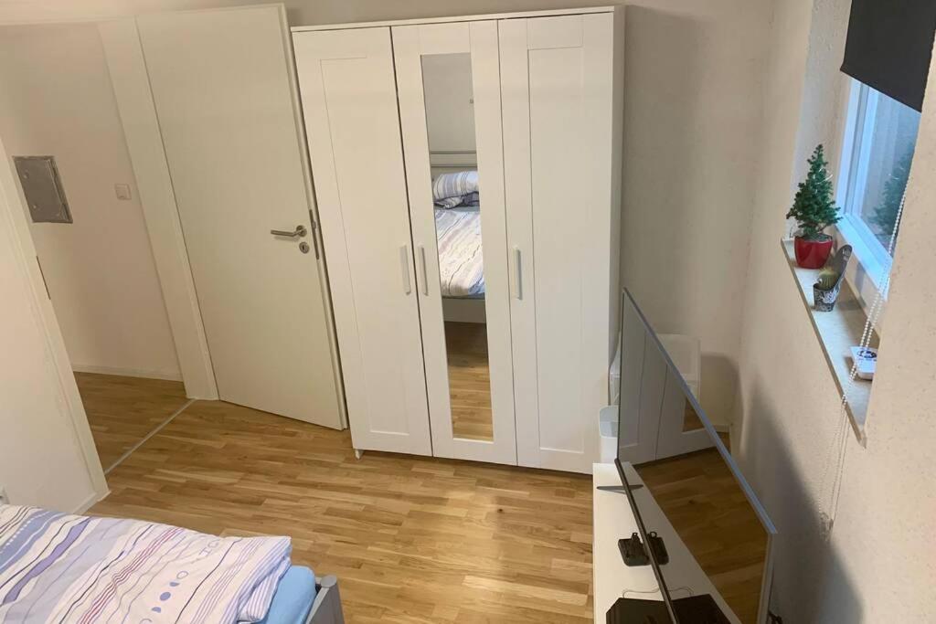 Modernes Studio Mit Separater Kueche Reutlingen Bagian luar foto